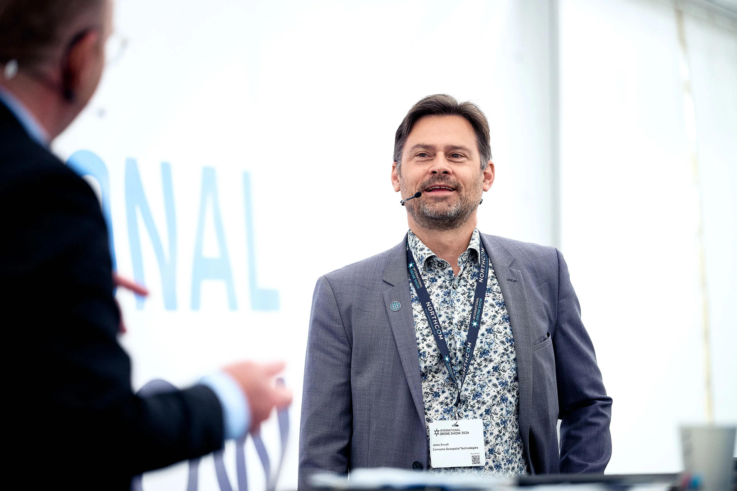 Conference session on "Uncrewed Military Mobility Across All Domains – From Sea to Land to Air", hosted by Jonas Envall, at International Drone Show 2026. Photo: Lasse Skov